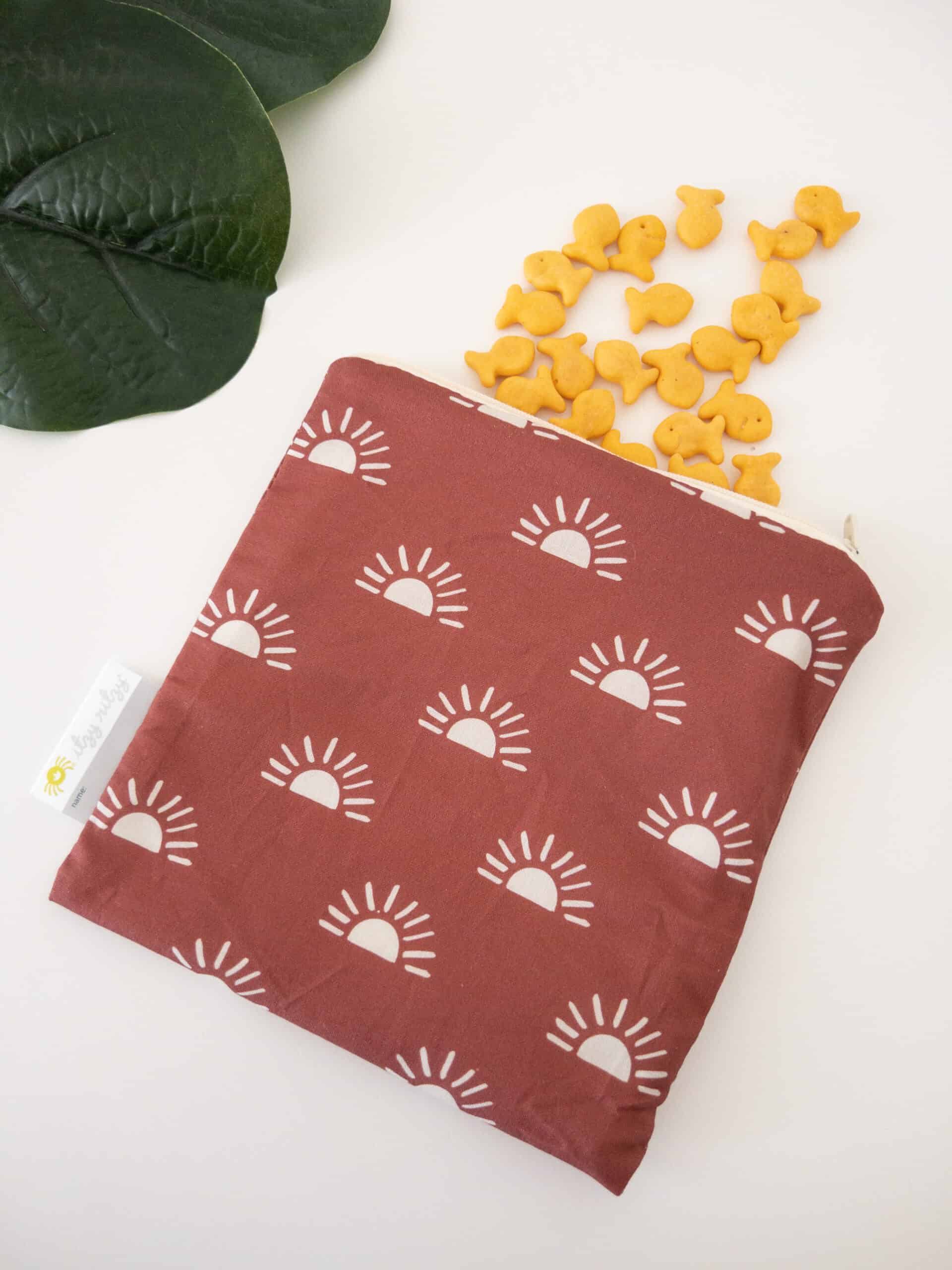 Itzy-RItzy-Snack-Happens-Reusable-Snack-Bags-SWB8491-Terracotta-Sunrise-Snack-Bag-4-scaled