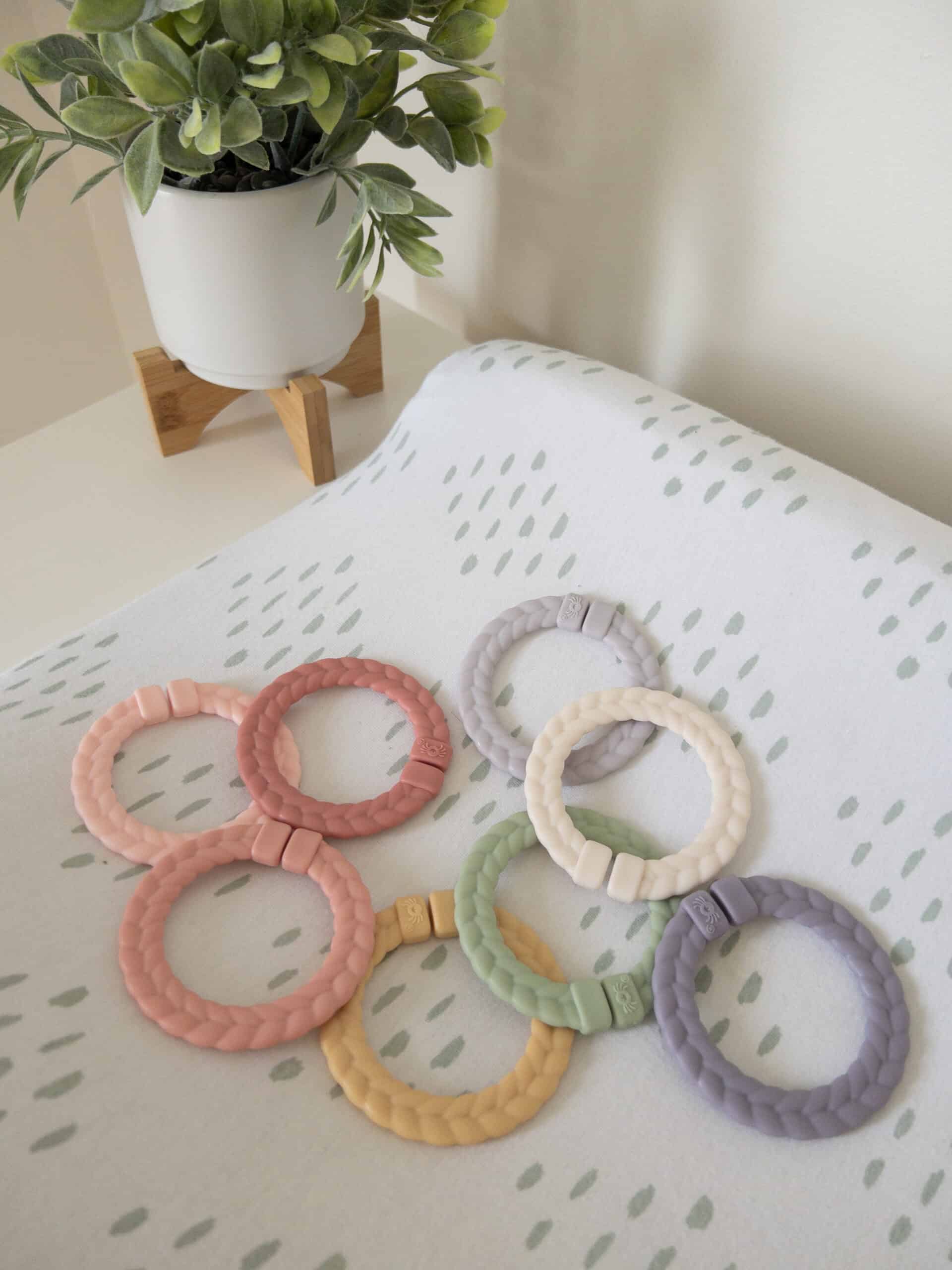 Itzy-Ritzy-LNK8499-Itzy-Rings-Linking-Ring-Set-Pastel-Rainbow-8-scaled
