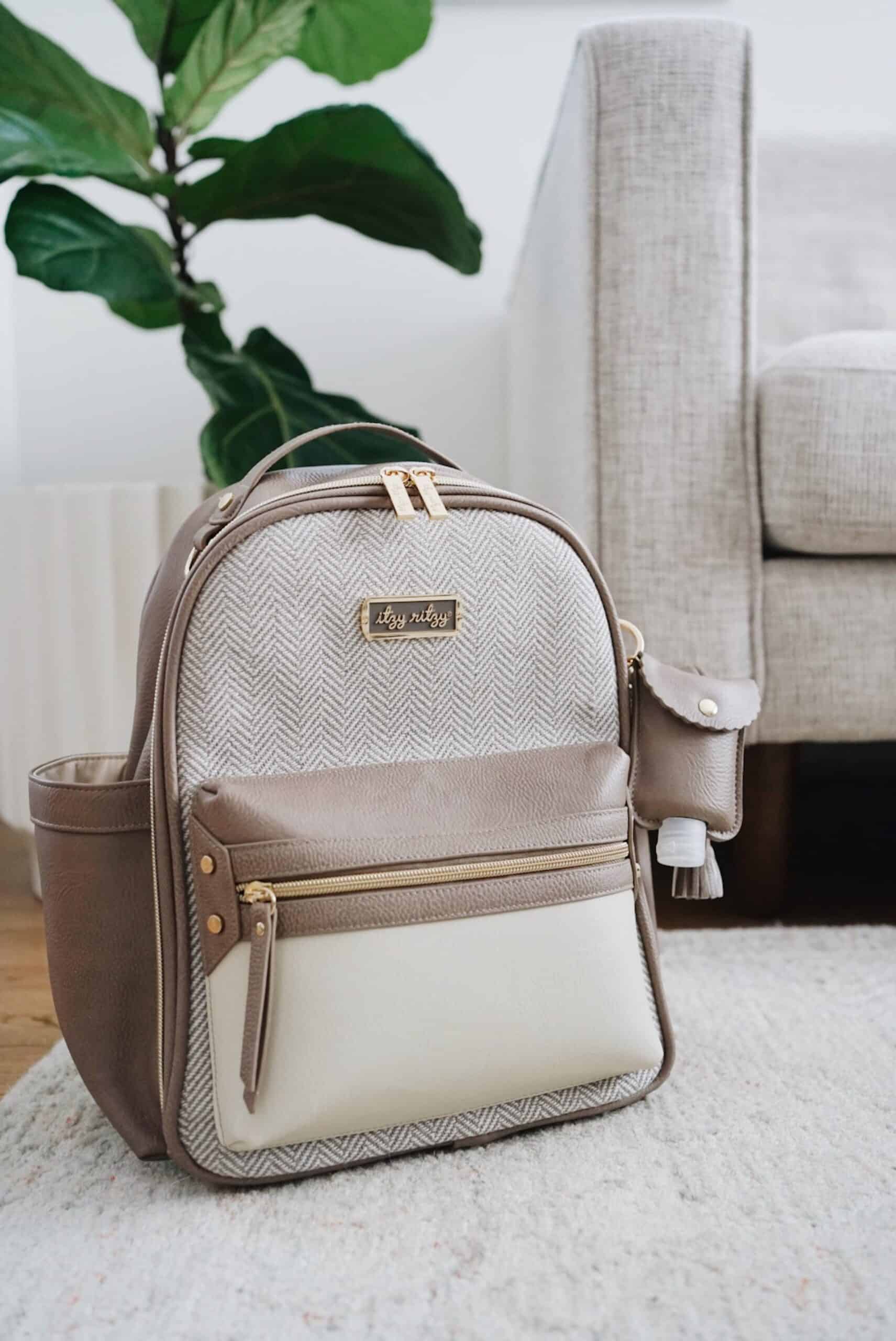 Itzy-Ritzy-Sanitizer-Holder-Case-Clip-Bag-Purse-HSP4006-Taupe-Hand-Sanitizer-Pouch-3-scaled