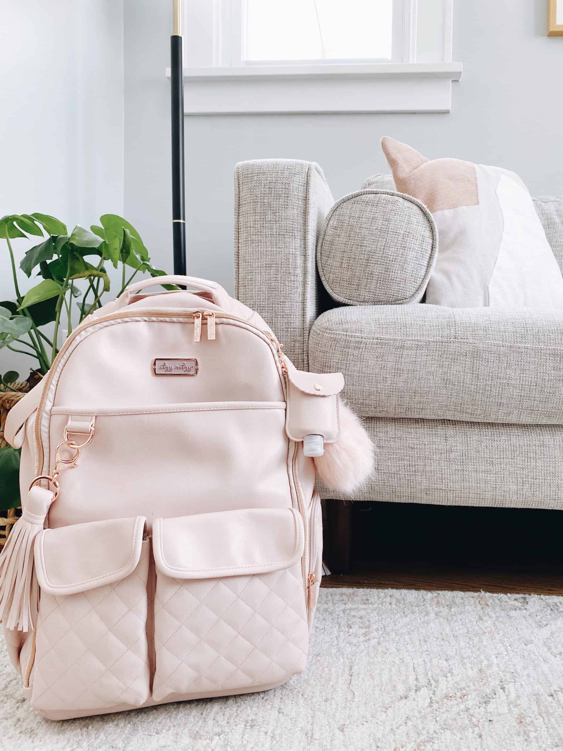 Itzy-Ritzy-Sanitizer-Holder-Case-Clip-Bag-Purse-HSP9100-Blush-Hand-Sanitizer-Pouch-3-scaled