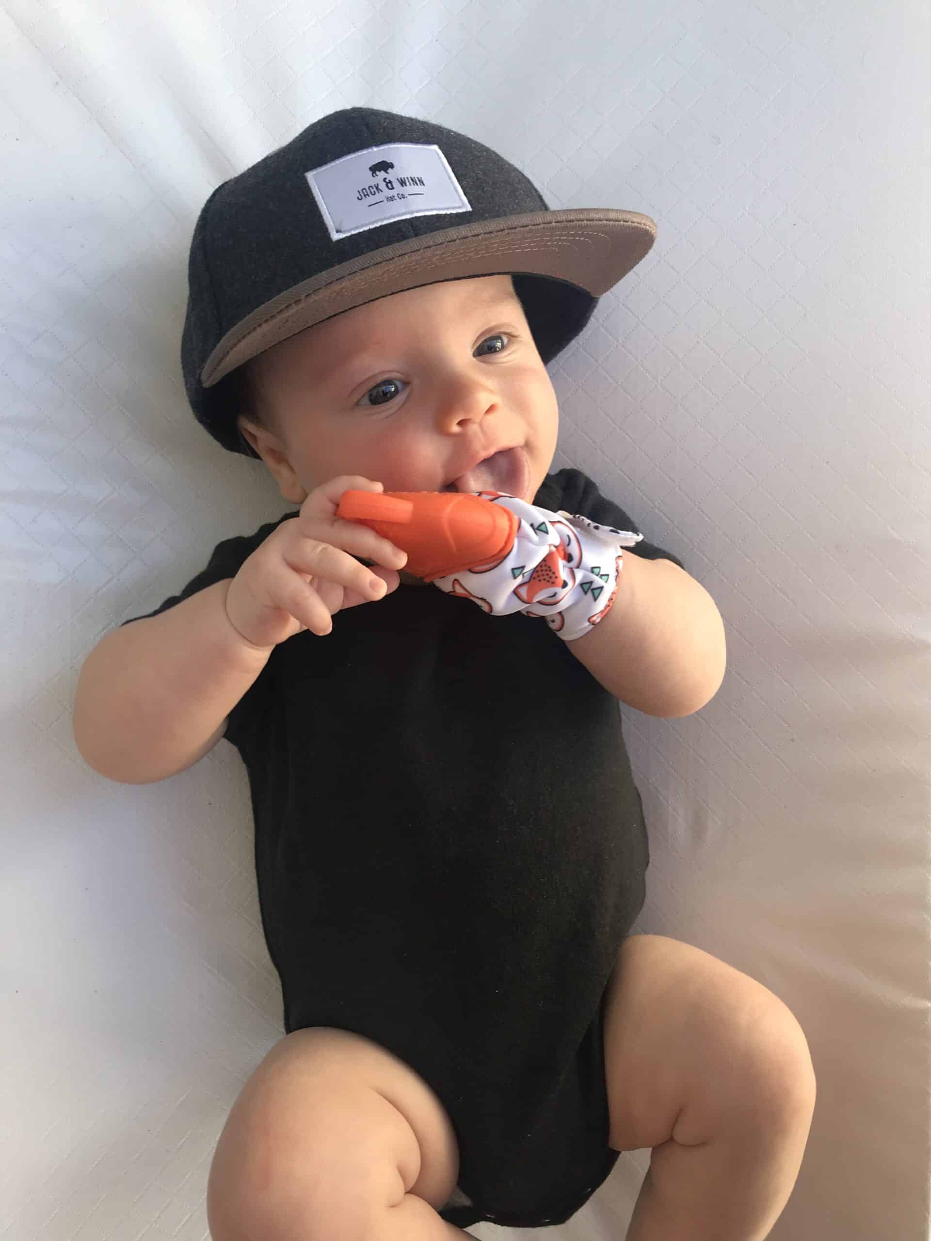 Itzy-Ritzy-Teething-Mitt-Teether-MITT8318-Fox-Mitt-2-scaled