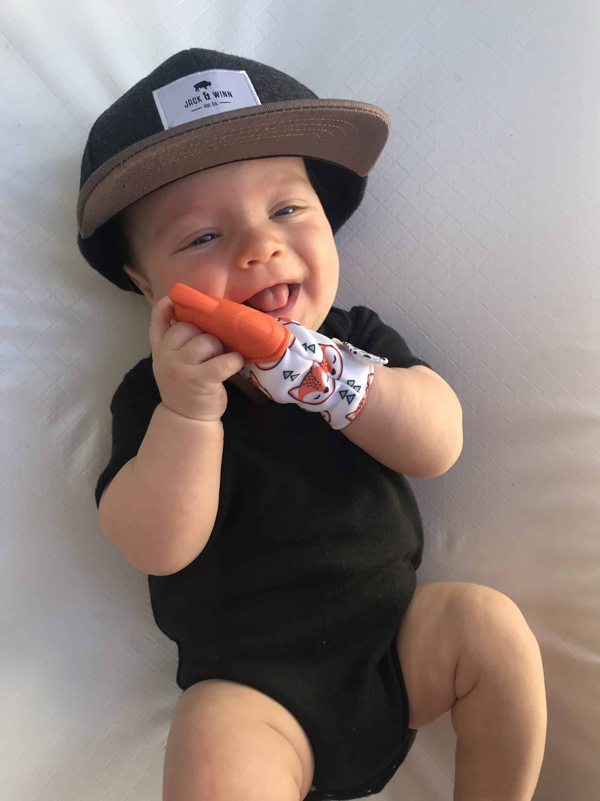 Itzy-Ritzy-Teething-Mitt-Teether-MITT8318-Fox-Mitt-3-scaled