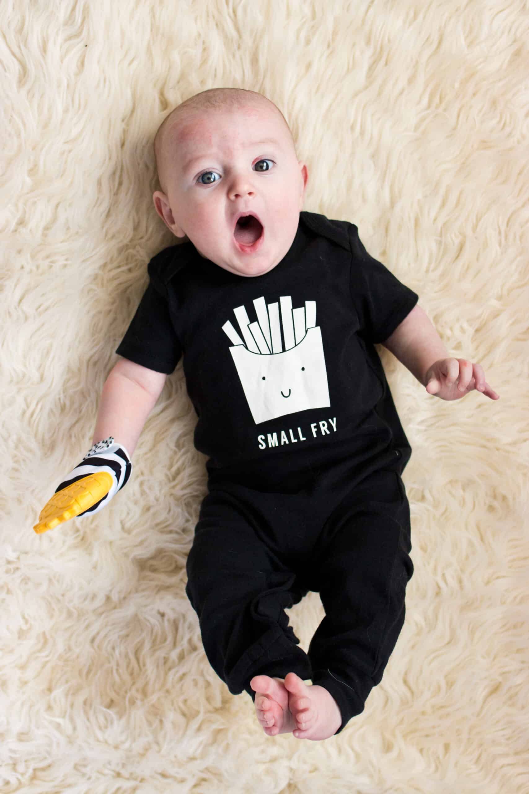 Itzy-Ritzy-Teething-Mitt-Teether-MITT8336-Pineapple-Mitt-2-scaled