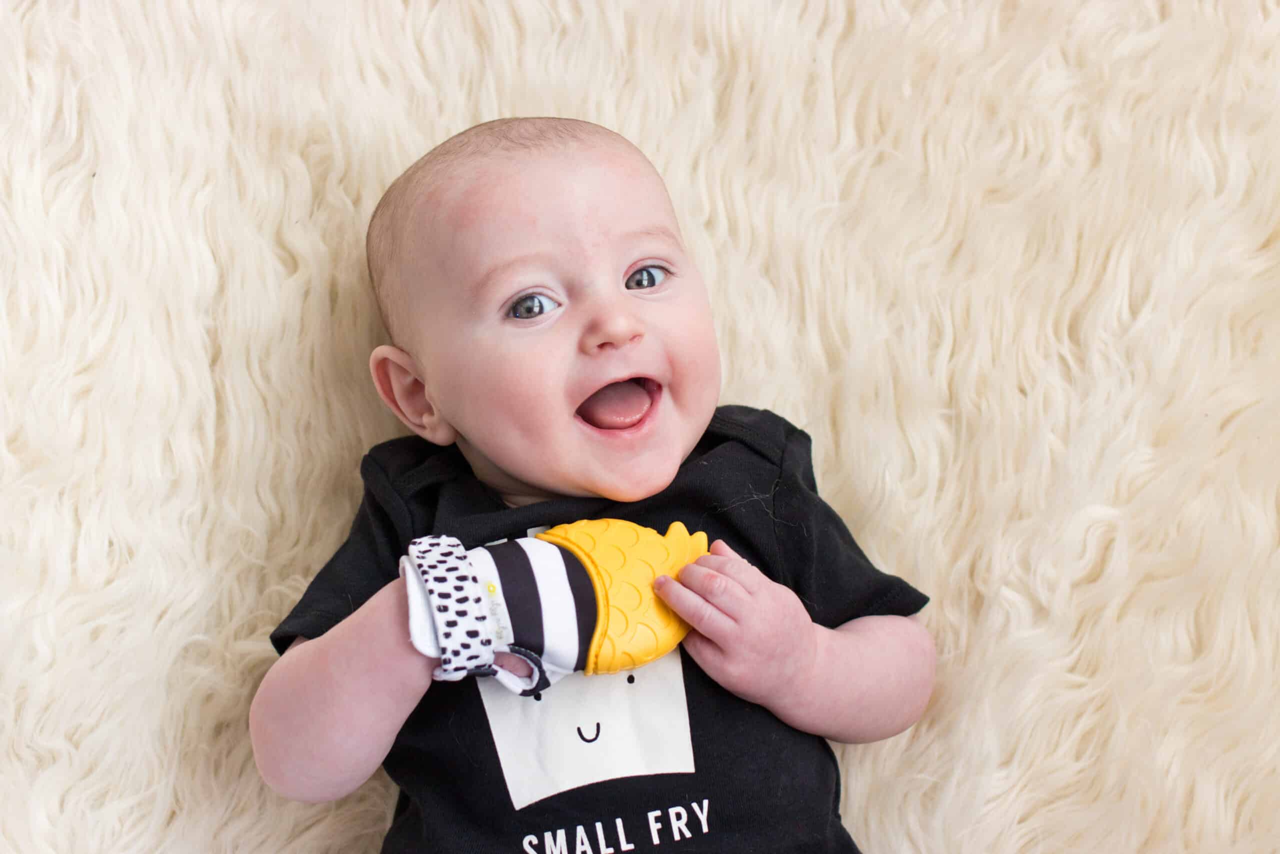 Itzy-Ritzy-Teething-Mitt-Teether-MITT8336-Pineapple-Mitt-4-scaled