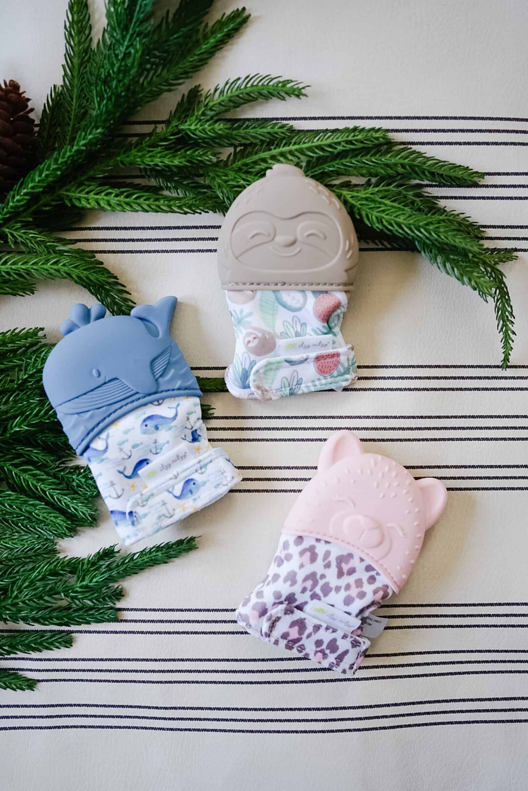 Itzy-Ritzy-Teething-Mitt-Teether-MITT8423-Whale-Mitt-5-scaled