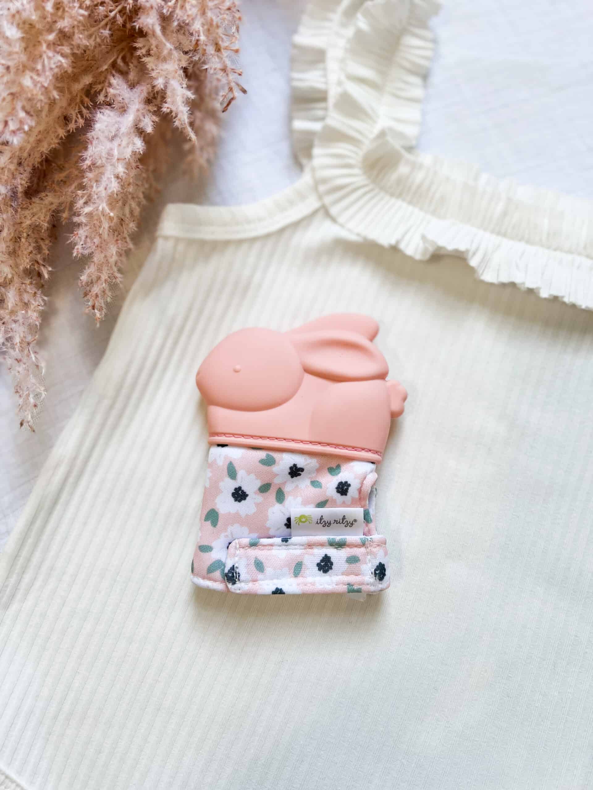 Itzy-Ritzy-Teething-Mitt-Teether-MITT8447-Bunny-Mitt-2-scaled