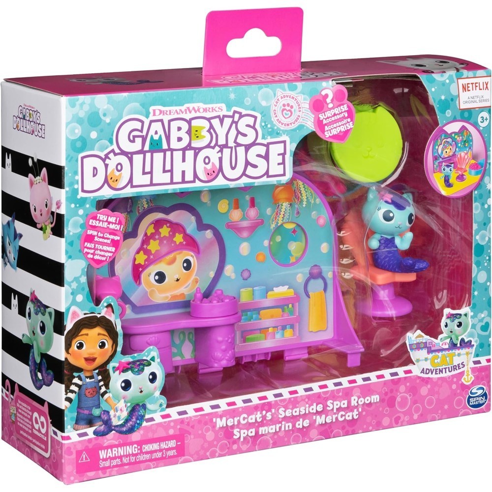 gabbydollhouse-mercatsparoom-87 Gabby’s Dollhouse MerCat’s Spa Room Playset with MerCat Figure, Surprise Toy, and Dollhouse Furniture in packaging—includes colorful accessories and characters inspired by the Netflix series for imaginative play.