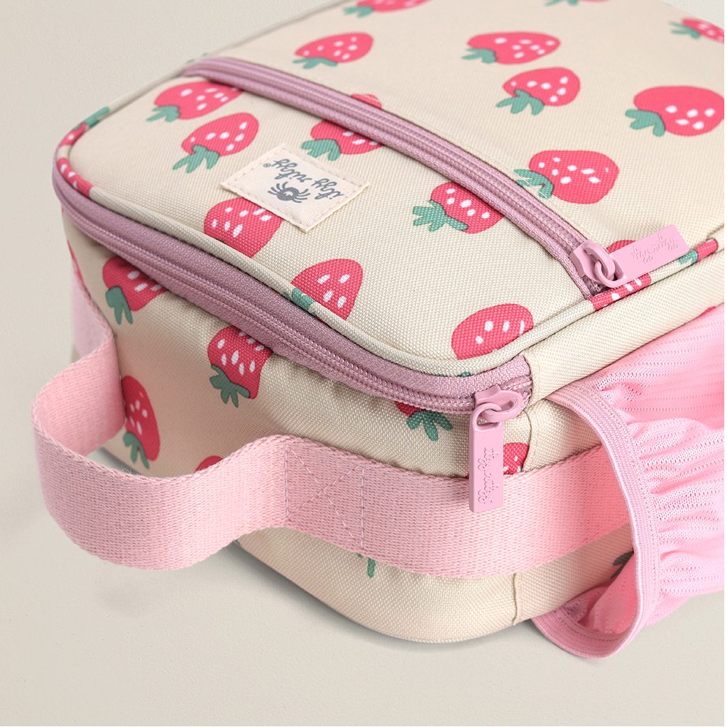 Itzy Ritzy Itzy Lunch Box insulated kids lunch bag Strawberries and Cream product photo 6 Itzy Ritzy Itzy Lunch Box insulated kids lunch bag Strawberries and Cream product photo 6