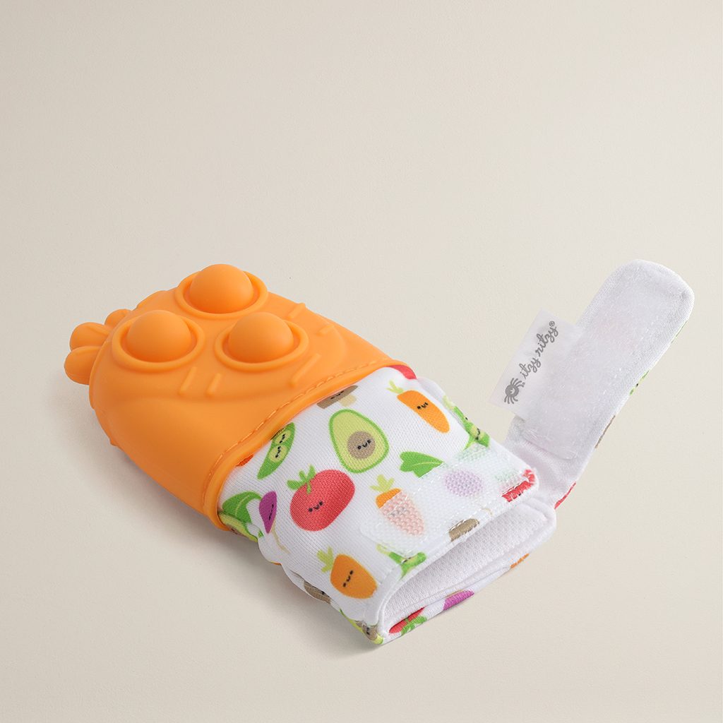 Itzy Ritzy Itzy Mitt Pop silicone teething mitt with poppers Carrot product photo 4 Itzy Ritzy Itzy Mitt Pop silicone teething mitt with poppers Carrot product photo 4