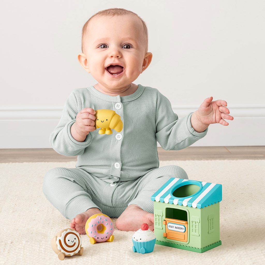 Itzy Ritzy Itzy Play spill and fill put and take activity toy Bakery product photo 2 Itzy Ritzy Itzy Play spill and fill put and take activity toy Bakery product photo 2