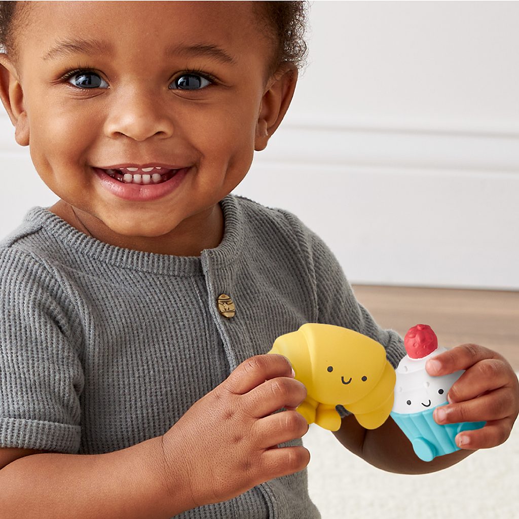 Itzy Ritzy Itzy Play spill and fill put and take activity toy Bakery product photo 3 Itzy Ritzy Itzy Play spill and fill put and take activity toy Bakery product photo 3