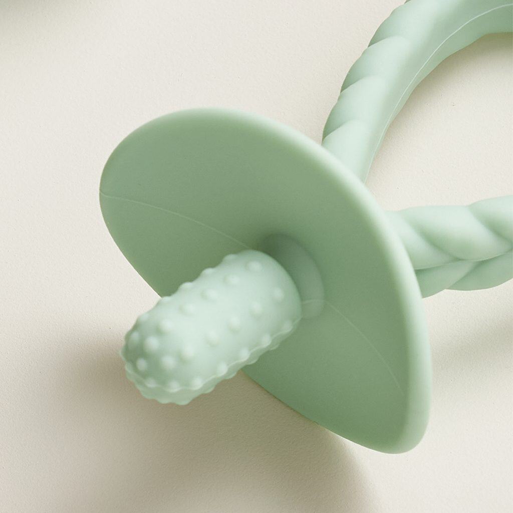 Itzy Ritzy Itzy Pre Feeding teether set with looped handles in green Itzy Ritzy Itzy Pre Feeding teether set with looped handles in green