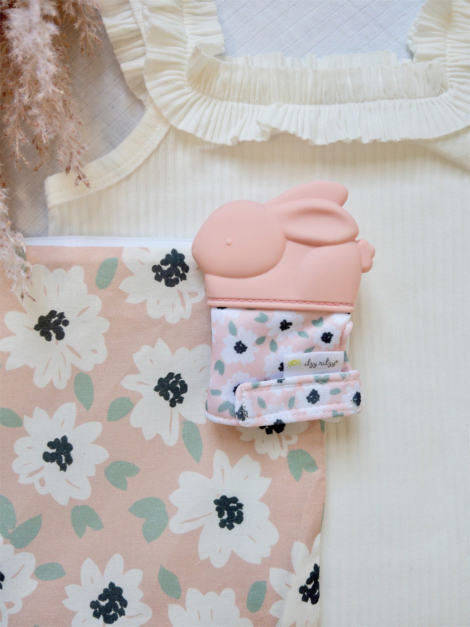Itzy Mitt - Silicone Teething Mitt - Bunny Itzy Mitt - Silicone Teething Mitt - Bunny