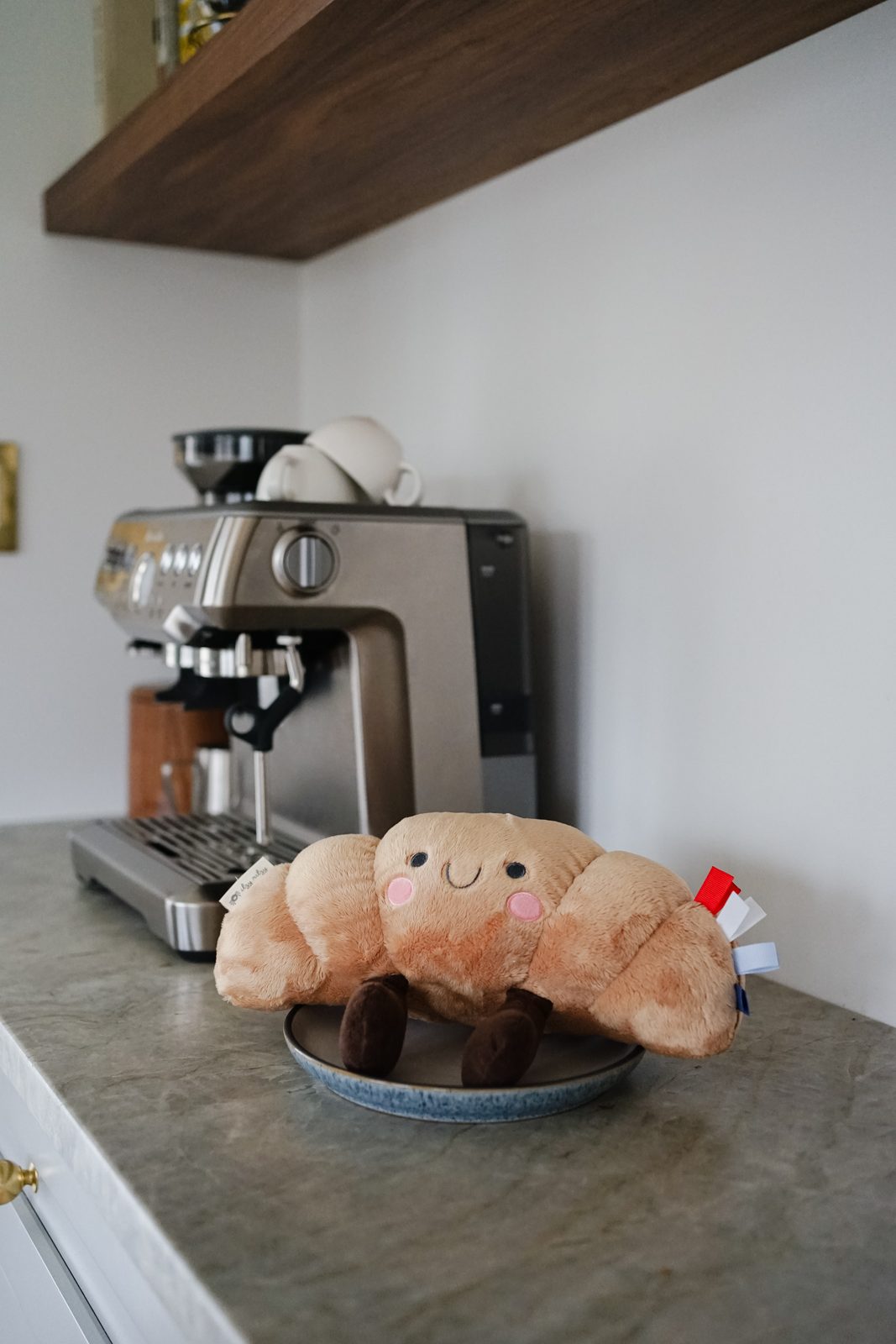 Itzy Ritzy Sweetie Snuggles plush toy Chloe the Croissant product photo 7 Itzy Ritzy Sweetie Snuggles plush toy Chloe the Croissant product photo 7