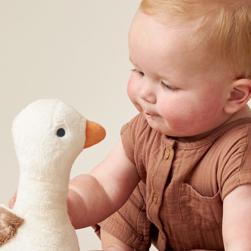 Itzy Ritzy Sweetie Snuggles plush toy Gracie the Goose product photo 8 Itzy Ritzy Sweetie Snuggles plush toy Gracie the Goose product photo 8